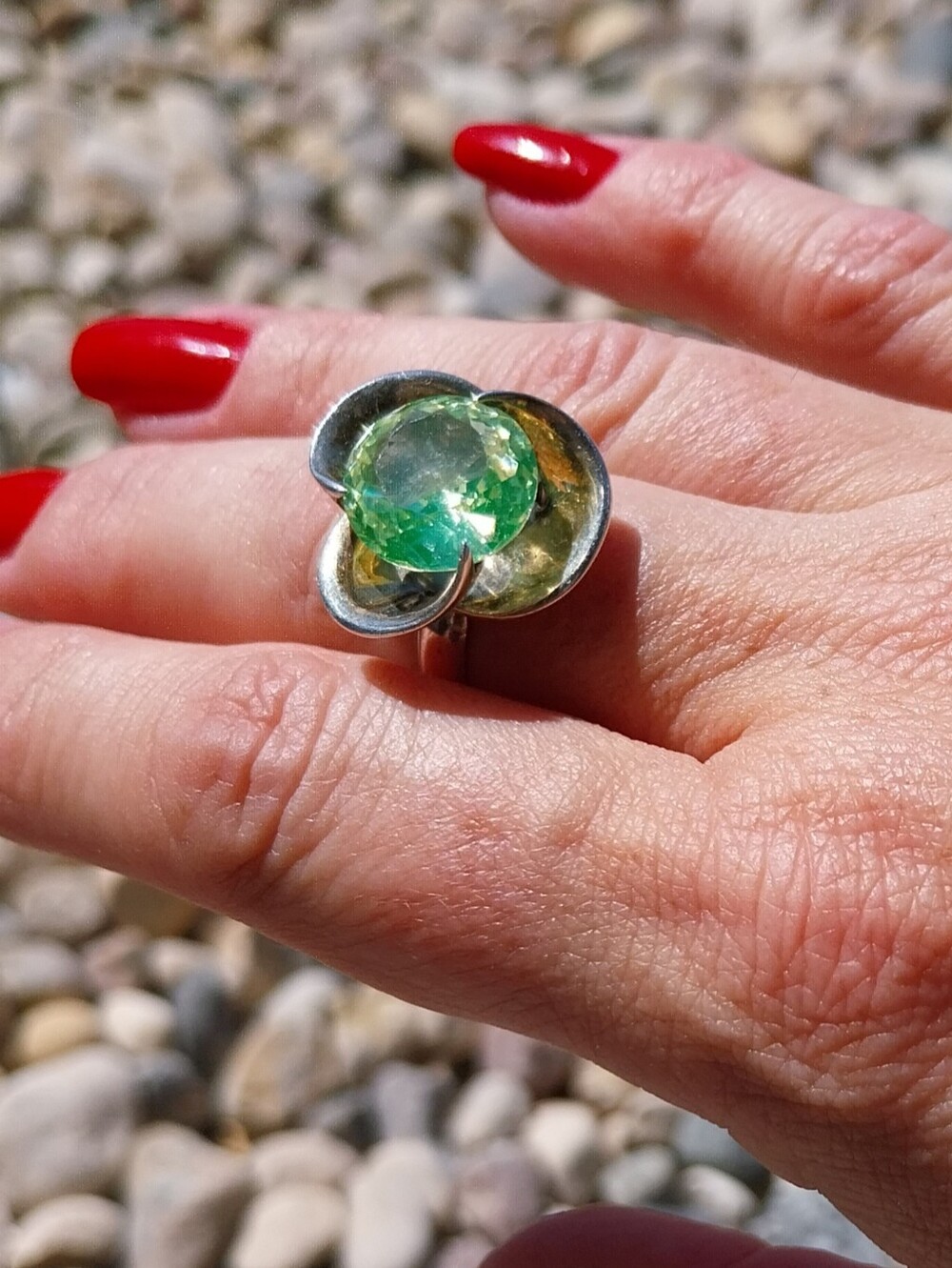 Vintage Sterling Silver Taxco Green Crystal Flower Ring - Picture 11 of 12